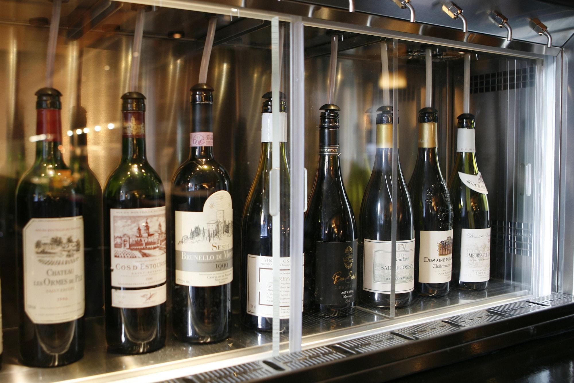 Montcalm Brewery, London City Екстериор снимка Wine bottles in a wine dispenser