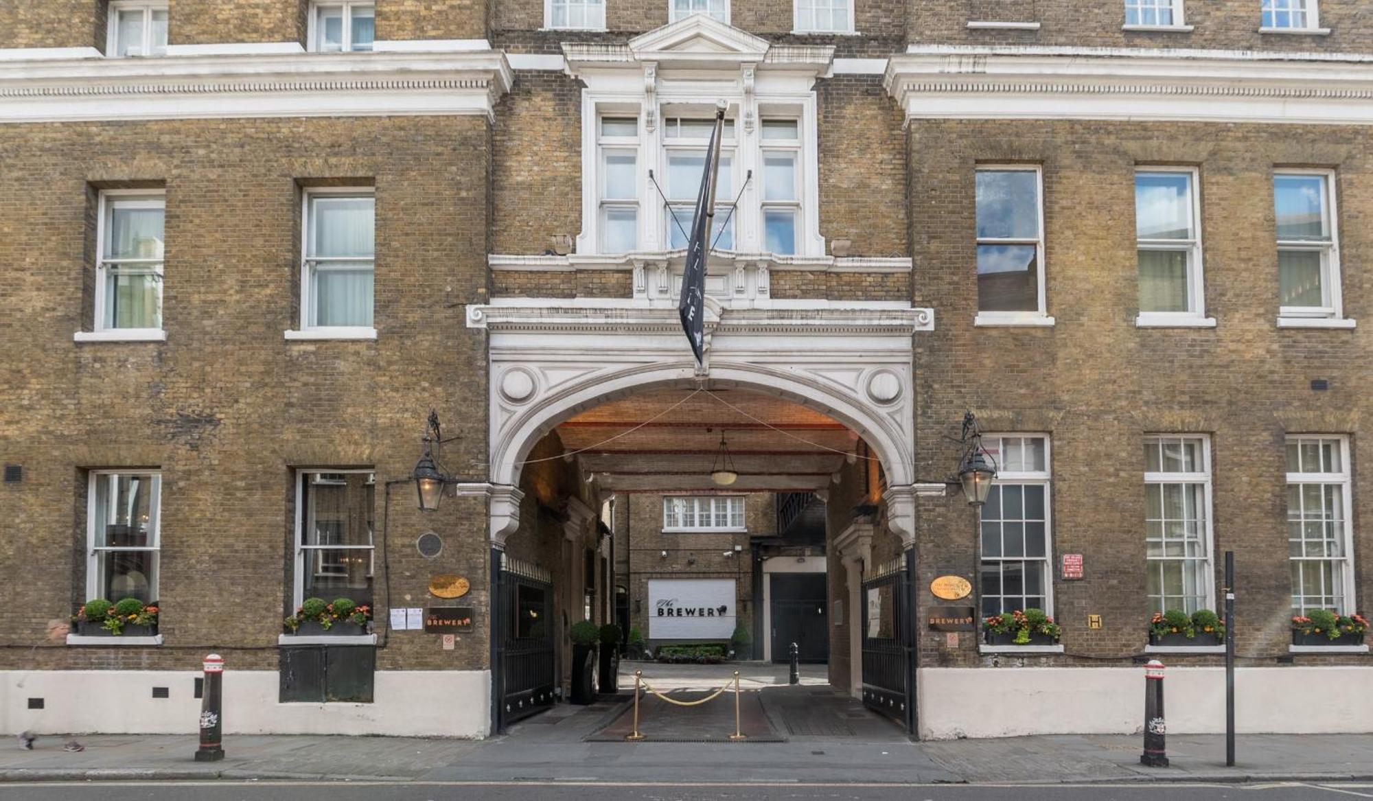 Montcalm Brewery, London City Екстериор снимка The entrance to the hotel